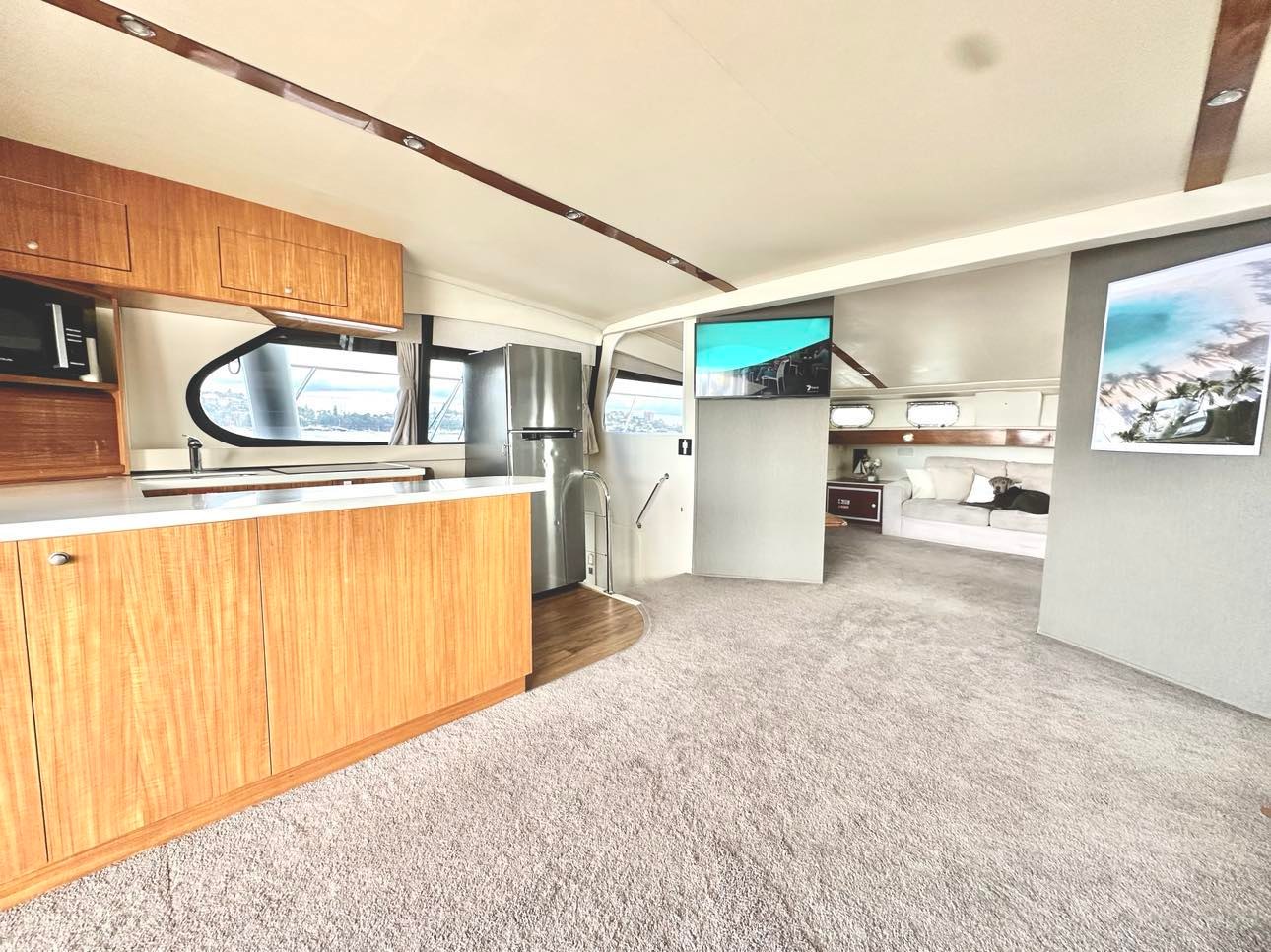 Passion Boat hire - Interior