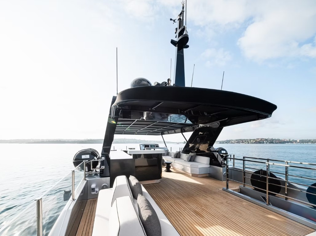 Shadow Sydney Upper Aft